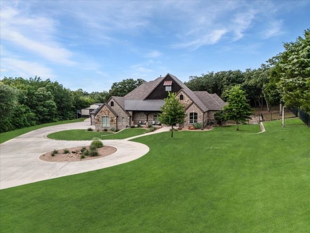 400 Regency Court, Denton, TX 76210