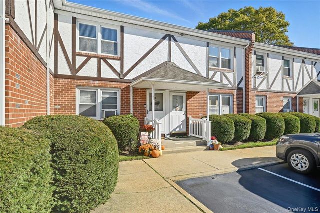 2066 Lakeview Road B, Bellmore, NY 11710