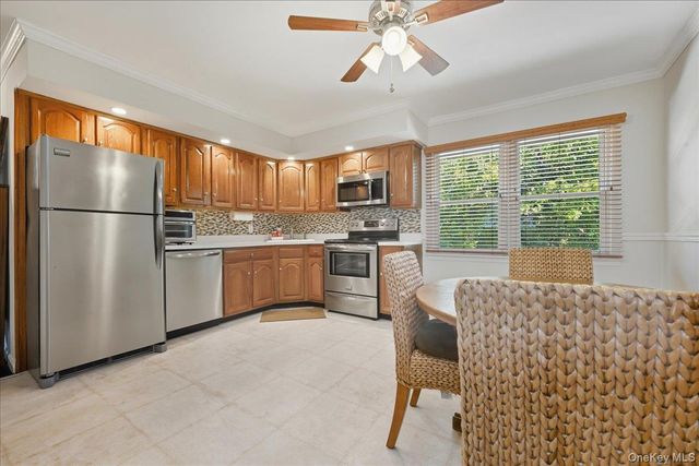 2066 Lakeview Road B, Bellmore, NY 11710