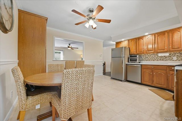 2066 Lakeview Road B, Bellmore, NY 11710