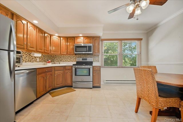 2066 Lakeview Road B, Bellmore, NY 11710