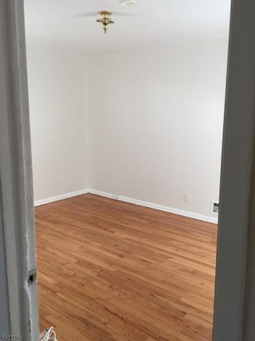 233 Shephard Ave, Newark City, NJ 07112
