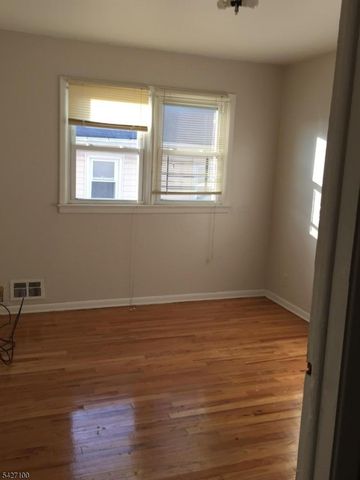 233 Shephard Ave, Newark City, NJ 07112