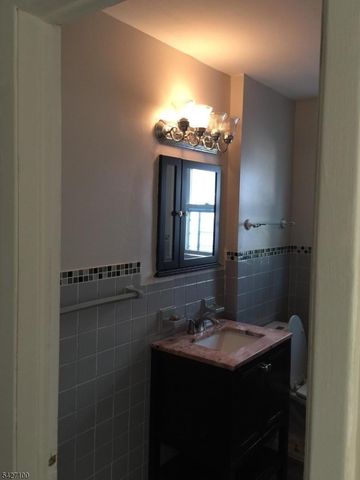 233 Shephard Ave, Newark City, NJ 07112