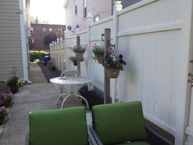 233 Shephard Ave, Newark City, NJ 07112