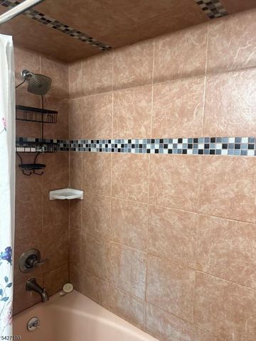 233 Shephard Ave, Newark City, NJ 07112