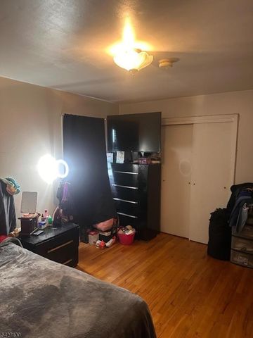 233 Shephard Ave, Newark City, NJ 07112