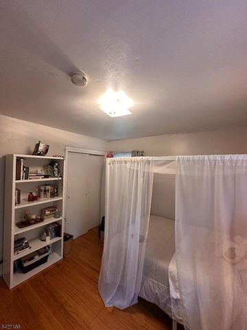 233 Shephard Ave, Newark City, NJ 07112