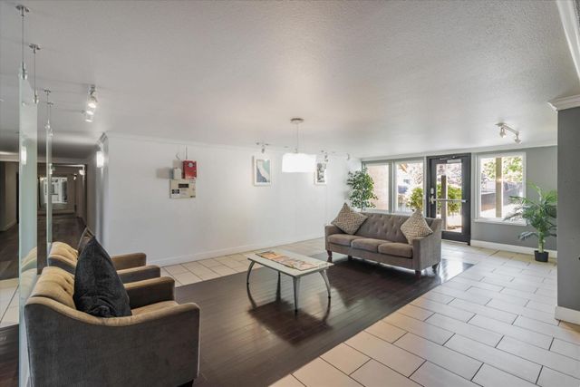 1315 A Street 213, Hayward, CA 94541