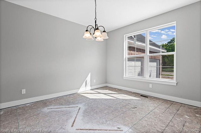 3258 Shorewood Avenue, Fort Gratiot, MI 48059
