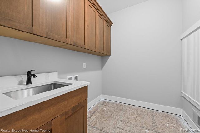 3258 Shorewood Avenue, Fort Gratiot, MI 48059
