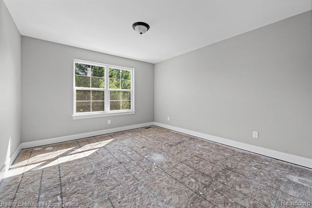 3258 Shorewood Avenue, Fort Gratiot, MI 48059