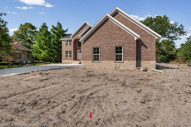 3258 Shorewood Avenue, Fort Gratiot, MI 48059