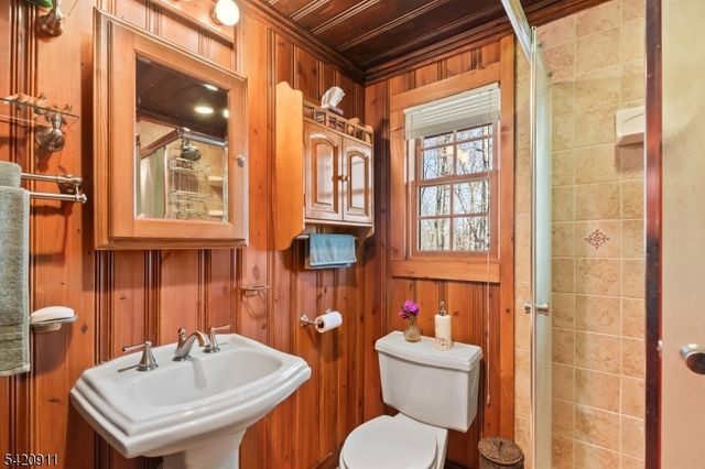 5 Anawa Rd, Vernon Twp., NJ 07422