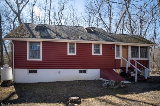 5 Anawa Rd, Vernon Twp., NJ 07422