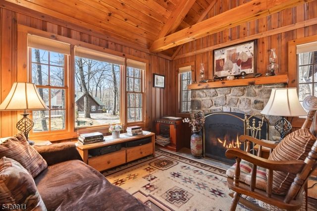 5 Anawa Rd, Vernon Twp., NJ 07422