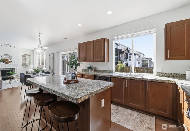 9025 S 204th Place, Kent, WA 98031