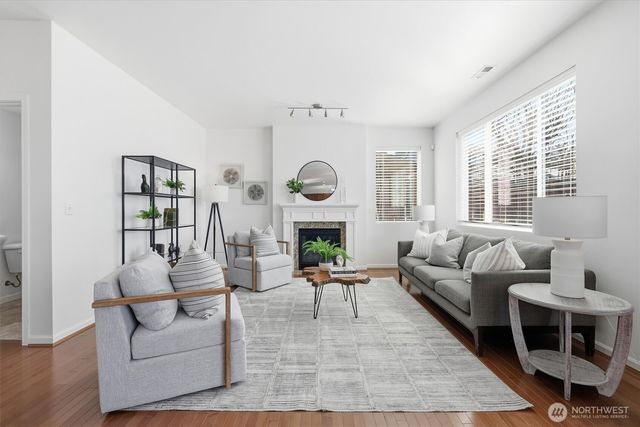 9025 S 204th Place, Kent, WA 98031