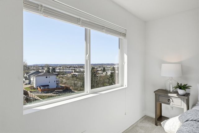 9025 S 204th Place, Kent, WA 98031