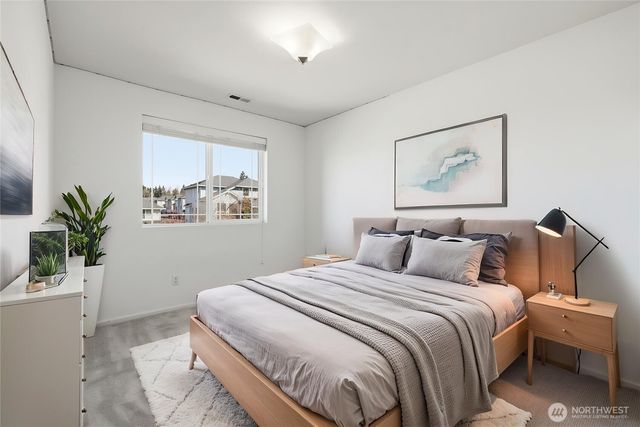 9025 S 204th Place, Kent, WA 98031