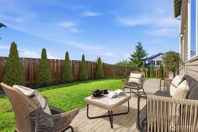 9025 S 204th Place, Kent, WA 98031