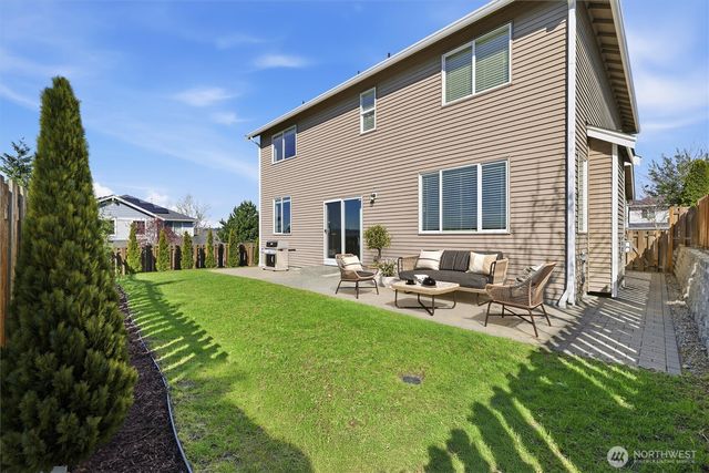 9025 S 204th Place, Kent, WA 98031