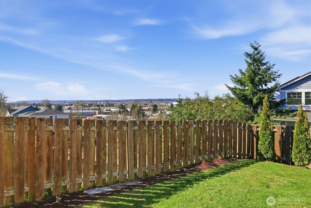 9025 S 204th Place, Kent, WA 98031