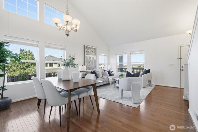 9025 S 204th Place, Kent, WA 98031