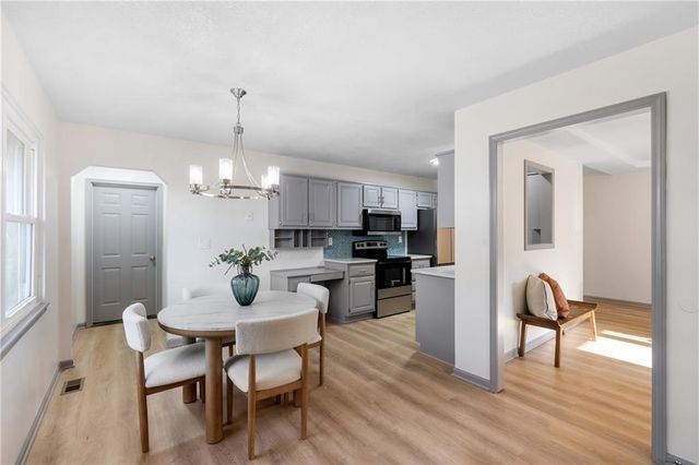 501 S Poseidon Way, Raymore, MO 64083