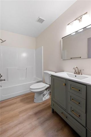 501 S Poseidon Way, Raymore, MO 64083