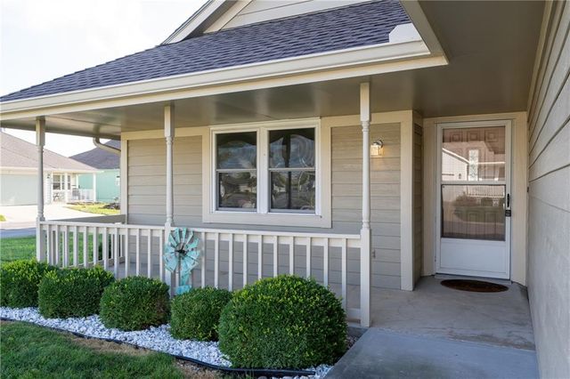 501 S Poseidon Way, Raymore, MO 64083