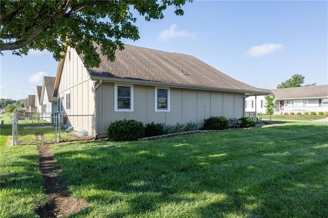 501 S Poseidon Way, Raymore, MO 64083