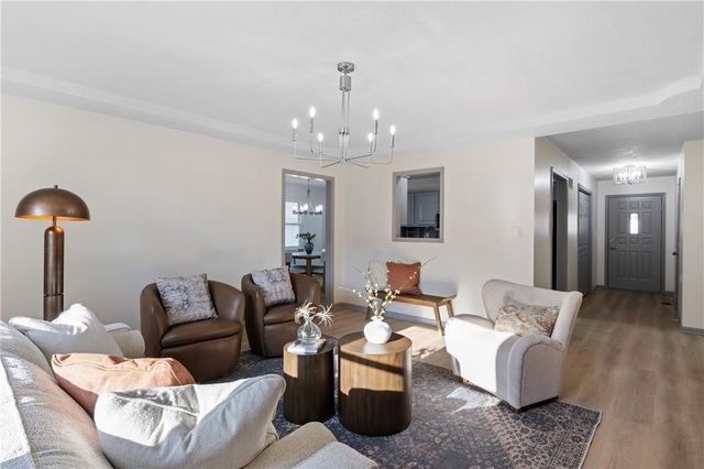 501 S Poseidon Way, Raymore, MO 64083