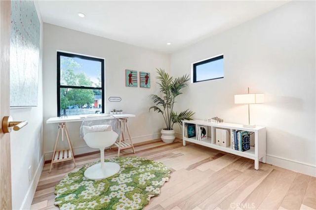 5430 Geyser Avenue, Tarzana, CA 91356