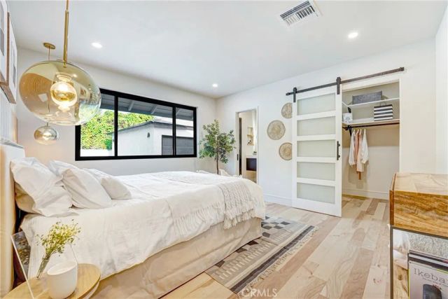 5430 Geyser Avenue, Tarzana, CA 91356