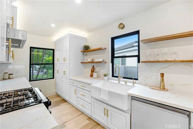 5430 Geyser Avenue, Tarzana, CA 91356