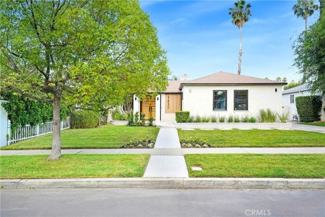 5430 Geyser Avenue, Tarzana, CA 91356