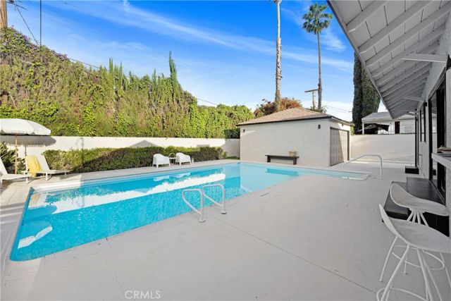 5430 Geyser Avenue, Tarzana, CA 91356