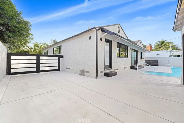 5430 Geyser Avenue, Tarzana, CA 91356