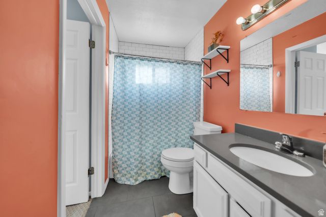 1052 N 1000 E, Layton, UT 84040