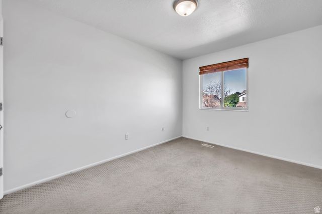 1052 N 1000 E, Layton, UT 84040
