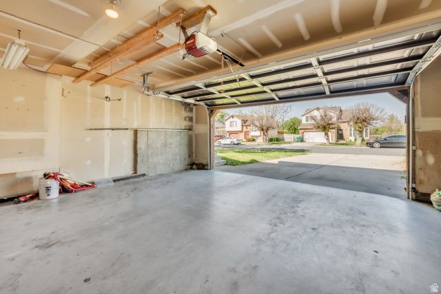 1052 N 1000 E, Layton, UT 84040