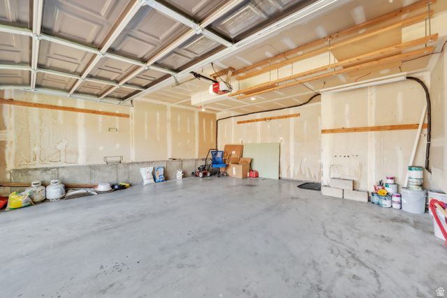 1052 N 1000 E, Layton, UT 84040