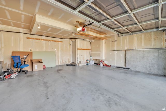 1052 N 1000 E, Layton, UT 84040
