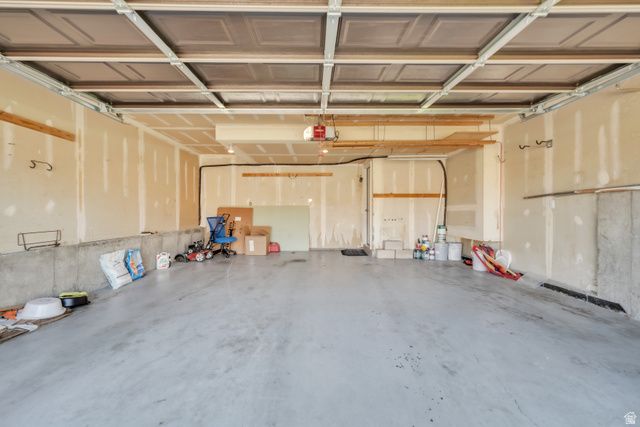 1052 N 1000 E, Layton, UT 84040