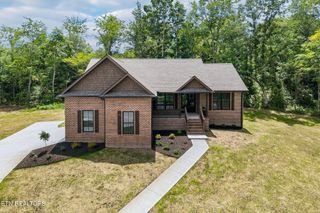 2 Riverchase Drive, Crossville, TN 38555