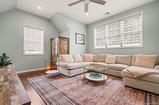 32 Valimar Boulevard, White Plains, NY 10603