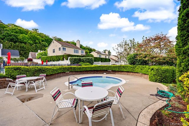 32 Valimar Boulevard, White Plains, NY 10603