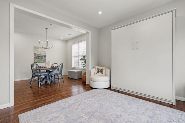 32 Valimar Boulevard, White Plains, NY 10603