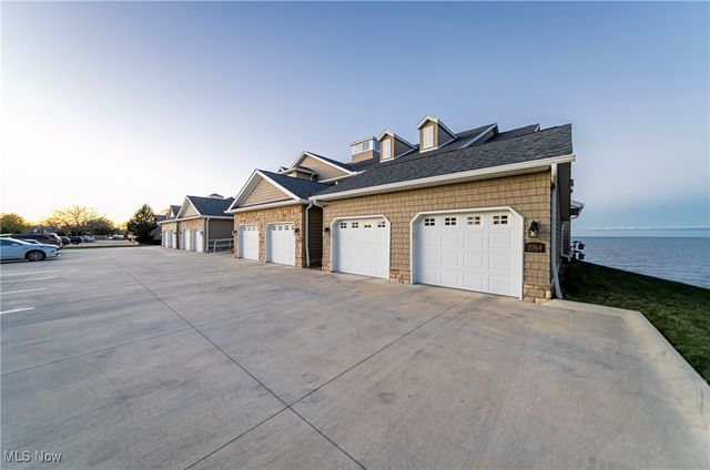 103 Whispering Shores, Vermilion, OH 44089